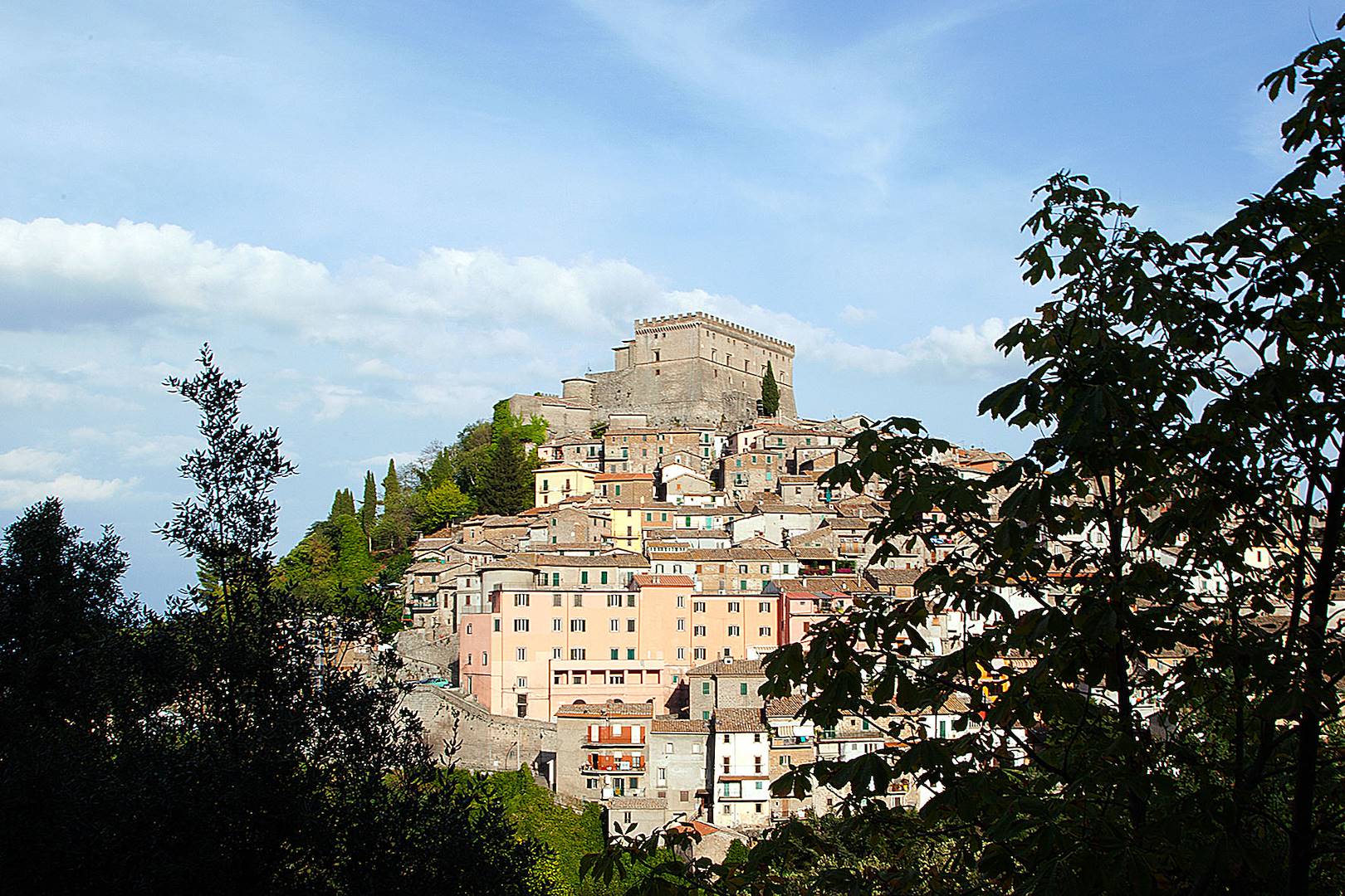 Mugnano in Teverina, il borgo sopra le nuvole