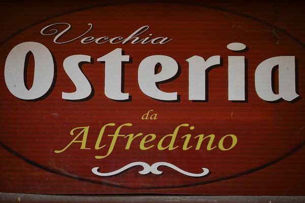 Sassocorvaro - Insegna di un'osteria