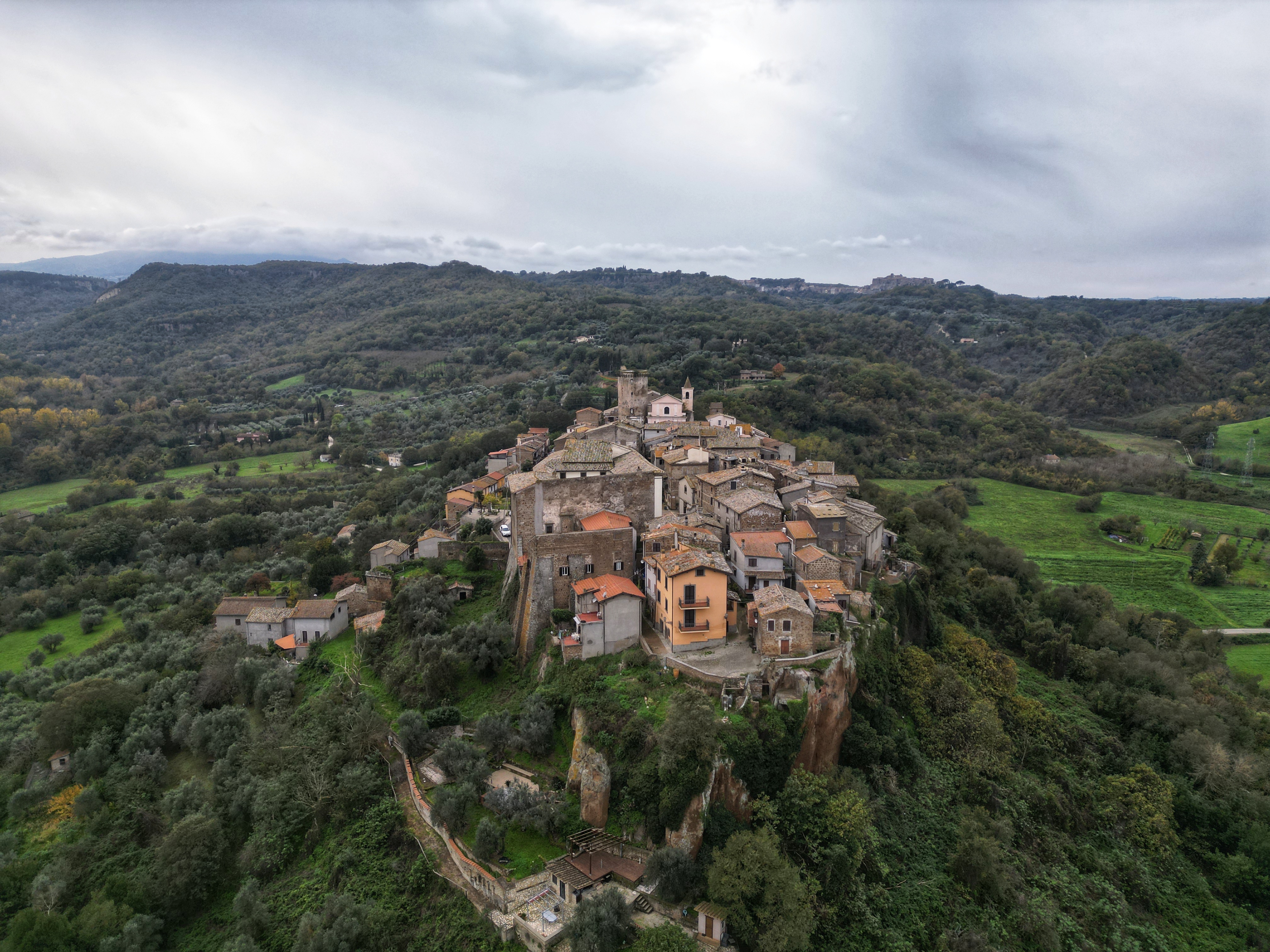 Mugnano in Teverina, il borgo sopra le nuvole